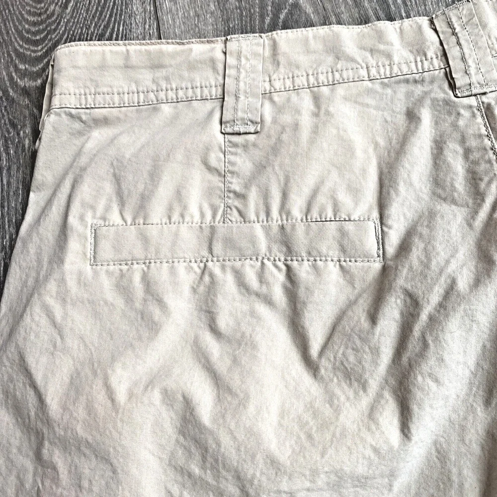 Columbia mens size 38 khaki shorts light tan sand casual cotton lightweight